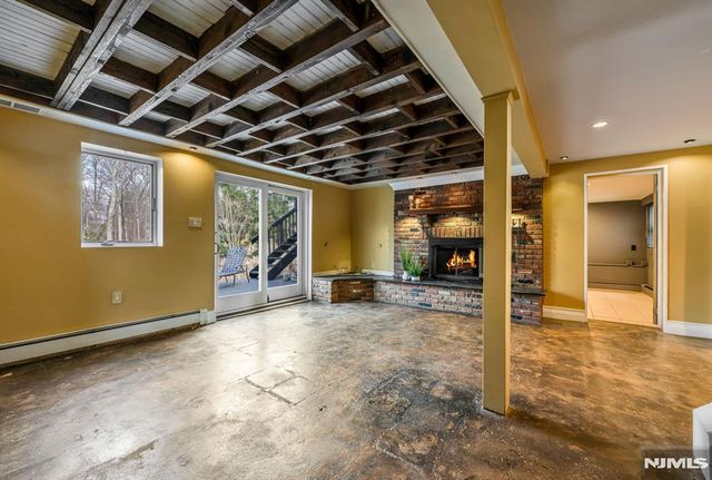 87 Buena Vista Drive, Ringwood, NJ 07456
