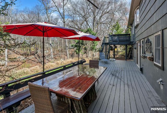 87 Buena Vista Drive, Ringwood, NJ 07456