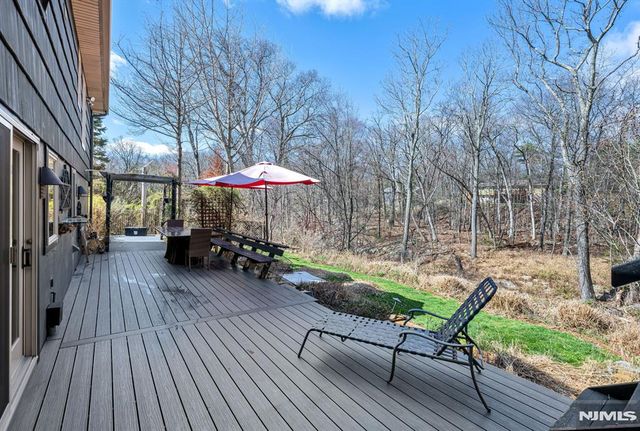 87 Buena Vista Drive, Ringwood, NJ 07456