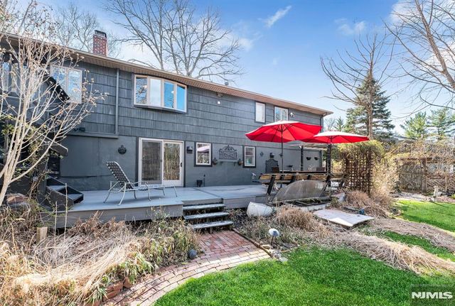 87 Buena Vista Drive, Ringwood, NJ 07456