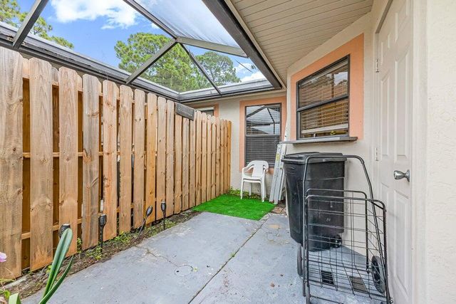 2826 Stoneway Lane A, Fort Pierce, FL 34982