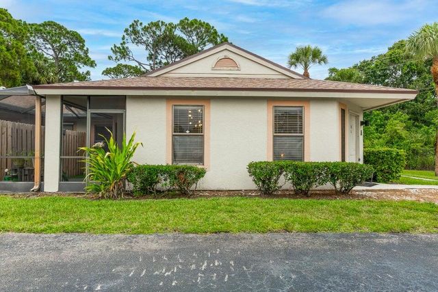 2826 Stoneway Lane A, Fort Pierce, FL 34982