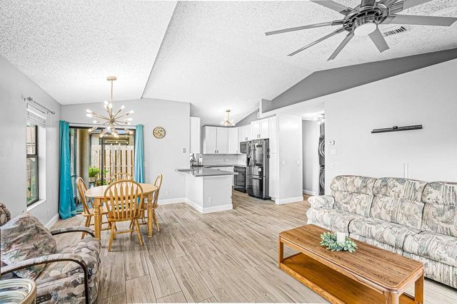 2826 Stoneway Lane A, Fort Pierce, FL 34982