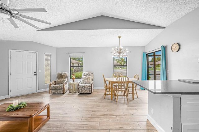 2826 Stoneway Lane A, Fort Pierce, FL 34982