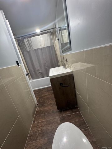 11623 Inwood Street, Hollis, NY 11436