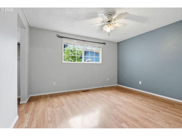 608 Ne 124TH Ave, Vancouver, WA 98684