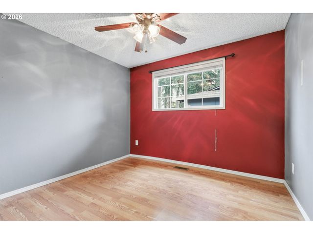 608 Ne 124TH Ave, Vancouver, WA 98684