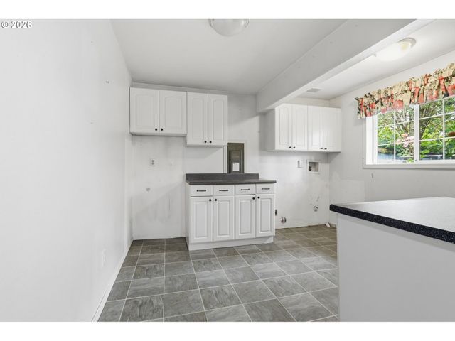 608 Ne 124TH Ave, Vancouver, WA 98684
