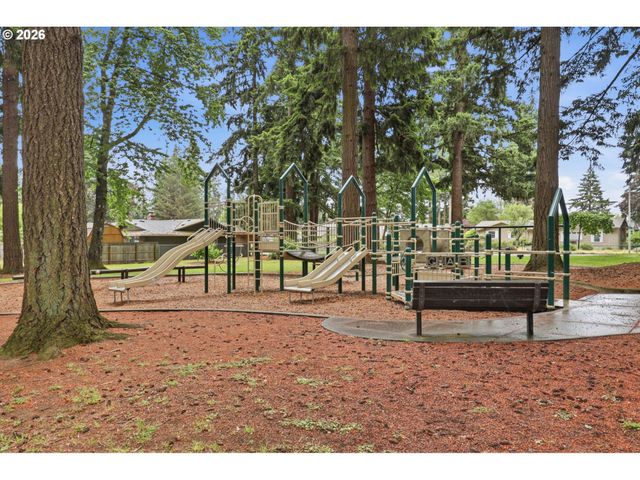 608 Ne 124TH Ave, Vancouver, WA 98684