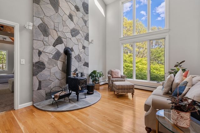 9 Arrowhead Ln, Franklin, MA 02038