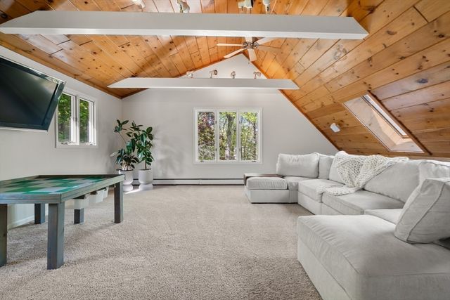 9 Arrowhead Ln, Franklin, MA 02038