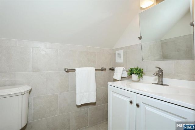 42 Glen Avenue, Midland Park, NJ 07432