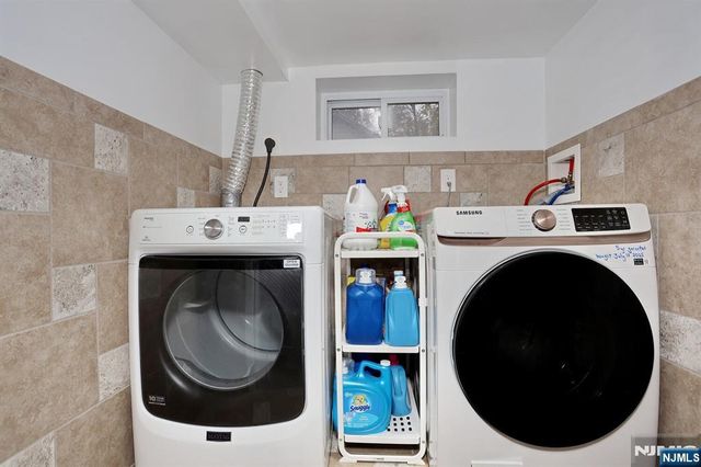 42 Glen Avenue, Midland Park, NJ 07432