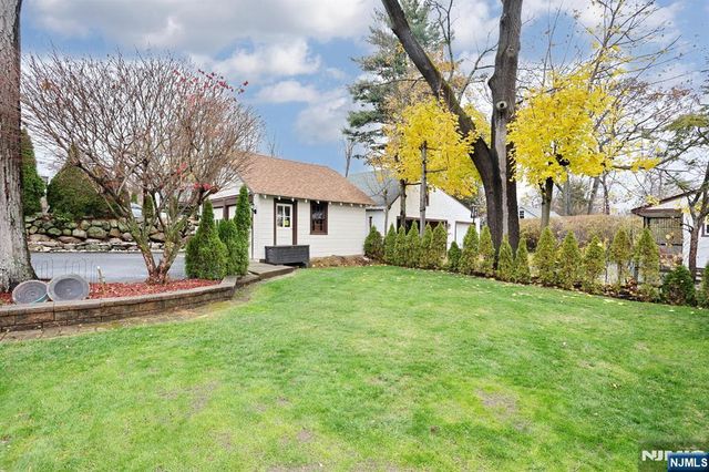 42 Glen Avenue, Midland Park, NJ 07432