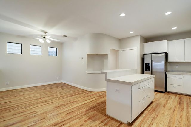425 W 26th Street, Houston, TX 77008
