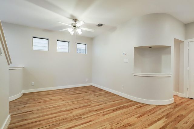 425 W 26th Street, Houston, TX 77008