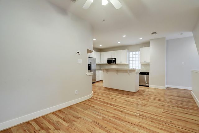 425 W 26th Street, Houston, TX 77008