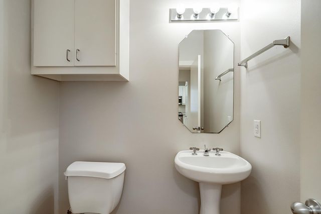 425 W 26th Street, Houston, TX 77008