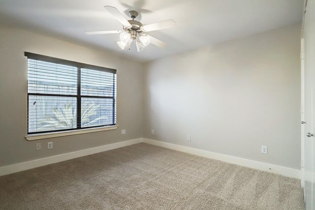 425 W 26th Street, Houston, TX 77008