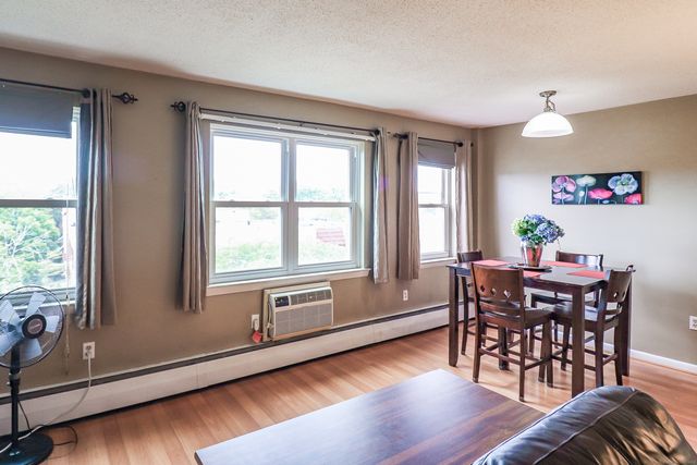 40 Owen Street APT E12, Hartford, CT 06105