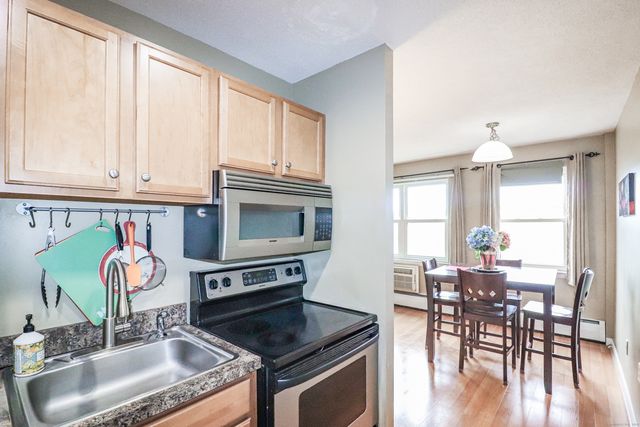 40 Owen Street APT E12, Hartford, CT 06105