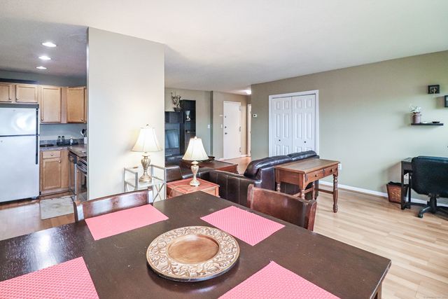 40 Owen Street APT E12, Hartford, CT 06105