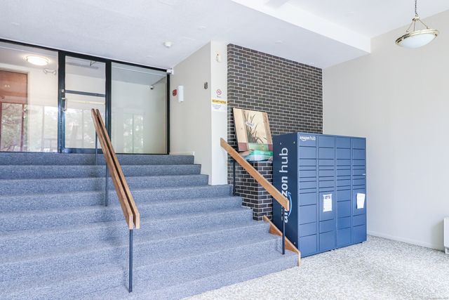 40 Owen Street APT E12, Hartford, CT 06105