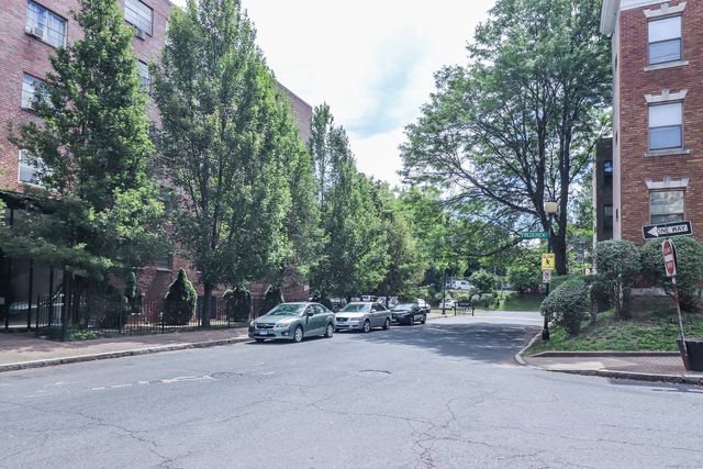 40 Owen Street APT E12, Hartford, CT 06105