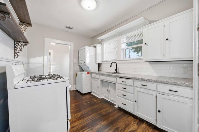 3003 School Street, Needville, TX 77461