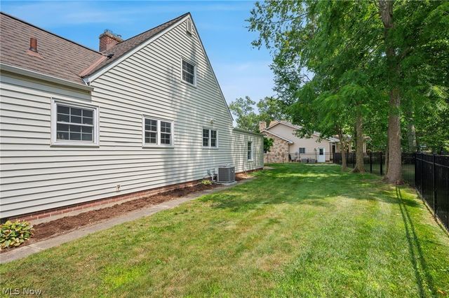 26737 Lake Road, Bay Village, OH 44140
