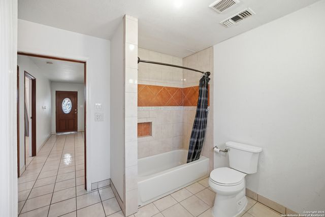 406 N Rancho, Nixon, TX 78140