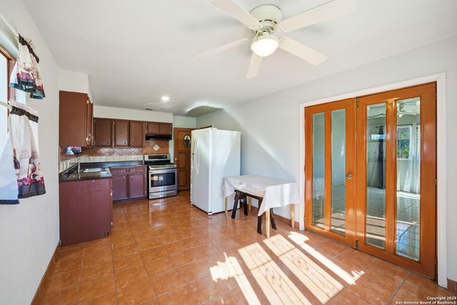 406 N Rancho, Nixon, TX 78140