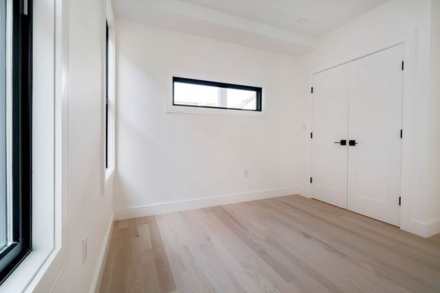 387 Norfolk St 1, Cambridge, MA 02139