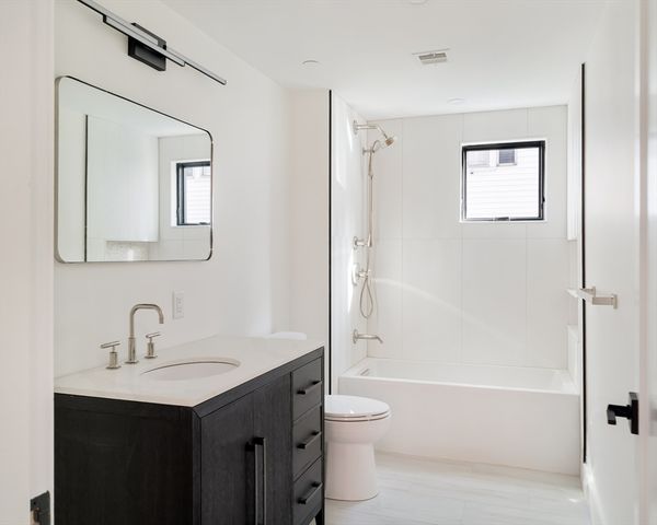 387 Norfolk St 1, Cambridge, MA 02139