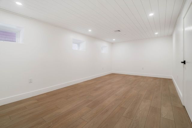 387 Norfolk St 1, Cambridge, MA 02139