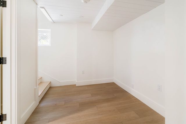 387 Norfolk St 1, Cambridge, MA 02139