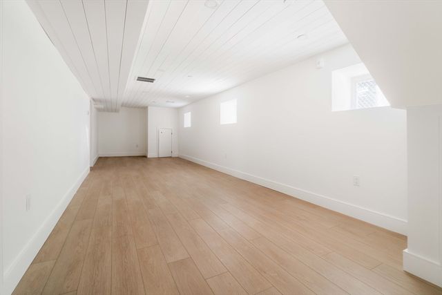 387 Norfolk St 1, Cambridge, MA 02139