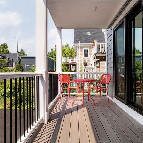 387 Norfolk St 1, Cambridge, MA 02139