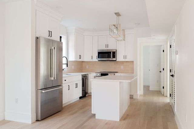 387 Norfolk St 1, Cambridge, MA 02139