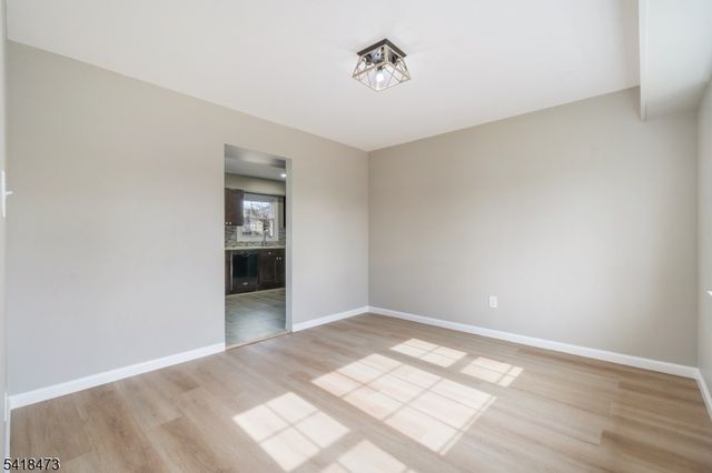 27 Harper Ln, Willingboro Twp., NJ 08046