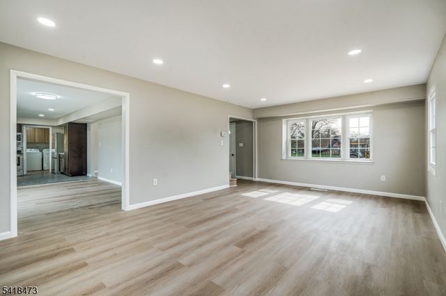 27 Harper Ln, Willingboro Twp., NJ 08046