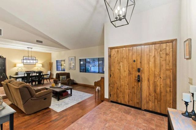 15404 El Capitan Real Ln, El Cajon, CA 92021