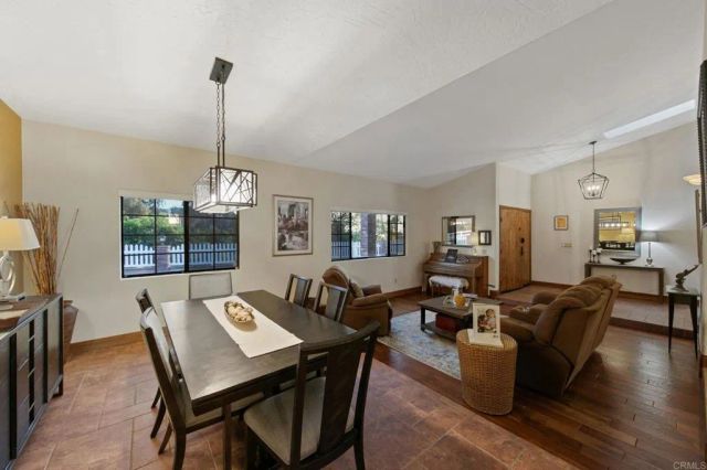 15404 El Capitan Real Ln, El Cajon, CA 92021