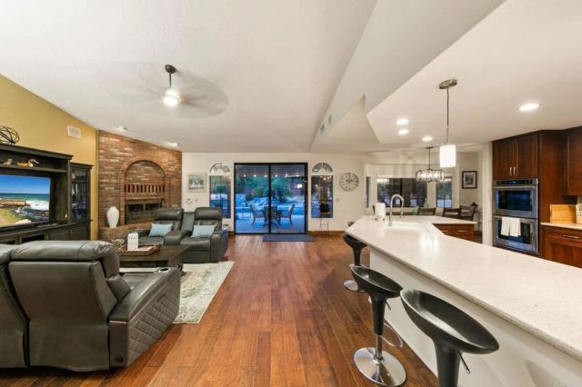 15404 El Capitan Real Ln, El Cajon, CA 92021