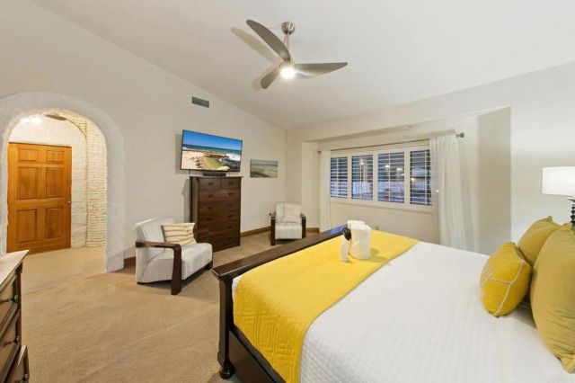 15404 El Capitan Real Ln, El Cajon, CA 92021