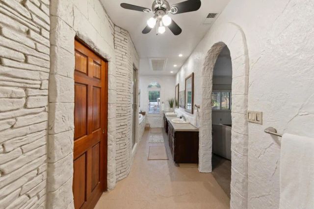 15404 El Capitan Real Ln, El Cajon, CA 92021