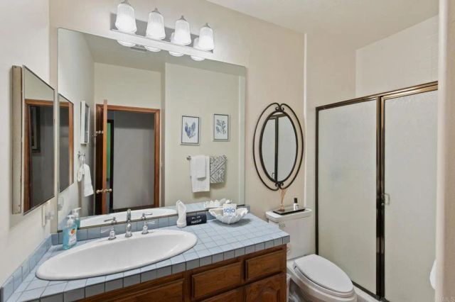 15404 El Capitan Real Ln, El Cajon, CA 92021