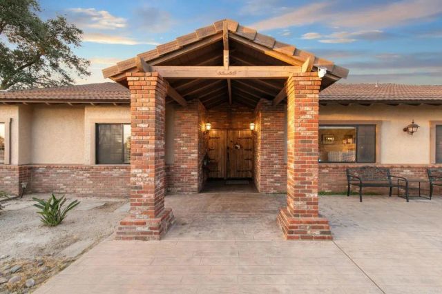 15404 El Capitan Real Ln, El Cajon, CA 92021