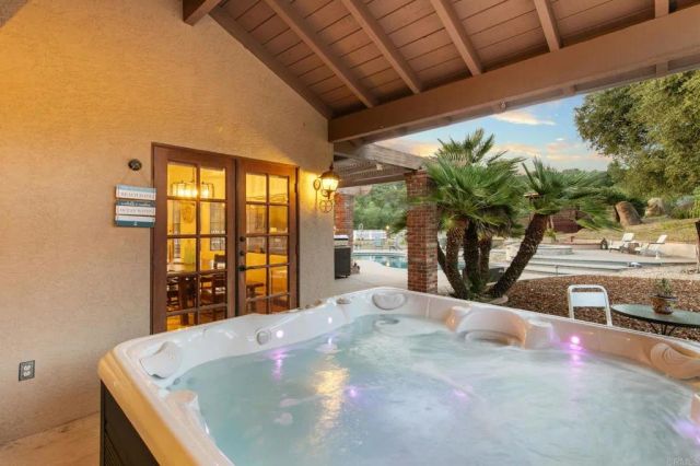 15404 El Capitan Real Ln, El Cajon, CA 92021