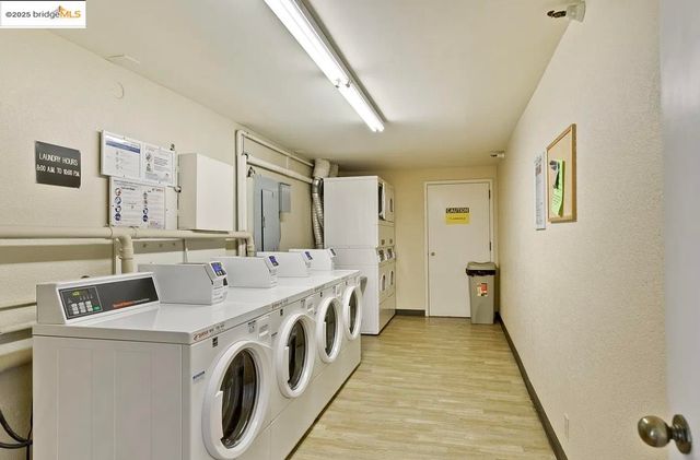 240 N Bayshore Blvd 303, San Mateo, CA 94401